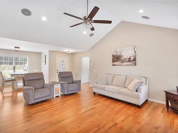 4th image of 131 Morgan Rd