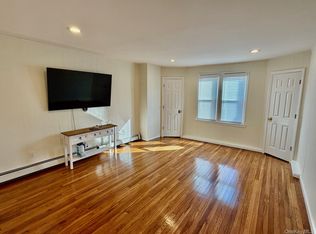 211 W Walnut St, Long Beach, NY 11561