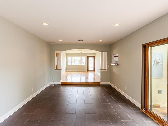 3rd image of 12721 Rubens Ave