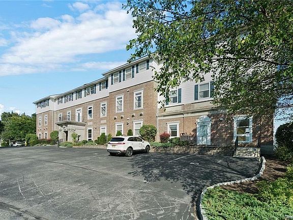 3rd image of 117 Sandpiper Ln