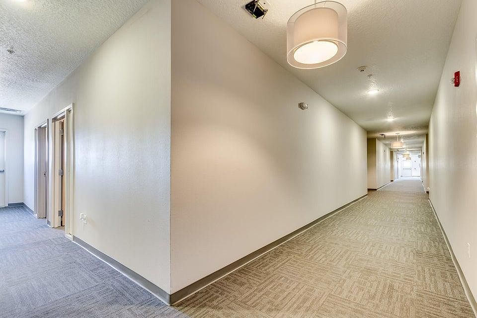 Building Photo 5