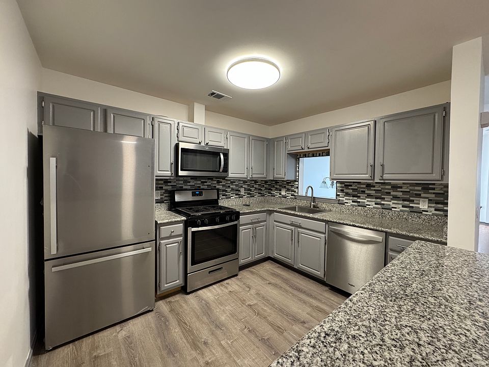 1st image of 387 Lackland Ave