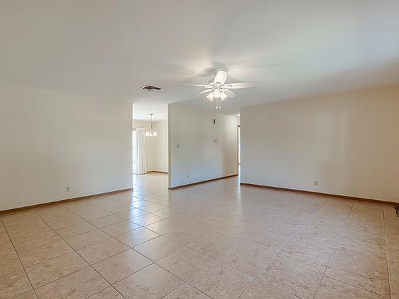2nd image of 609 S Columbus St