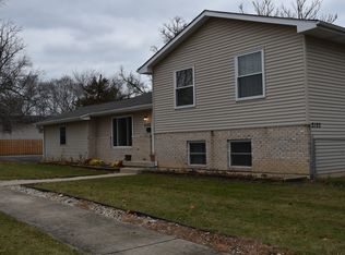 2122 Carmel Blvd, Zion, IL