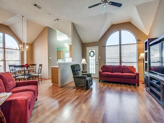 4th image of 5813 Cypress Dr