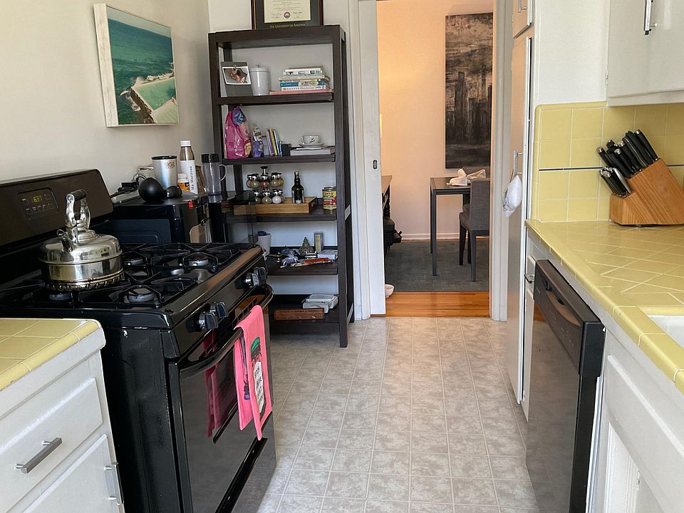 1st image of 11717 Montana Ave #212