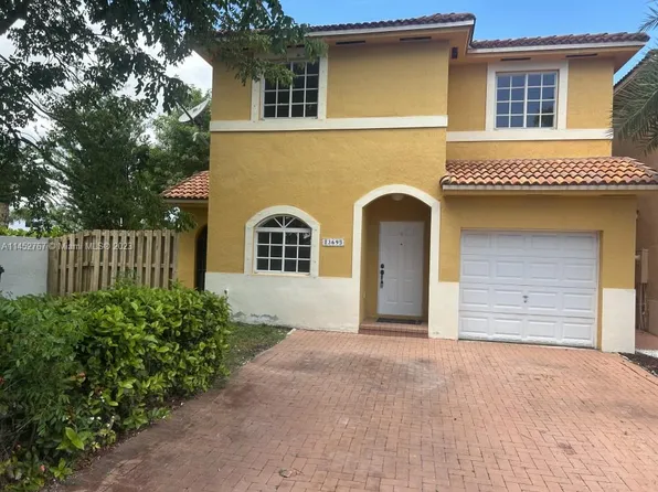 13695 SW 142nd Ter, Miami, FL 33186