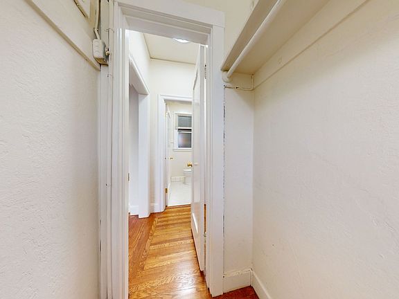 5th image of 450 40th St APT 201