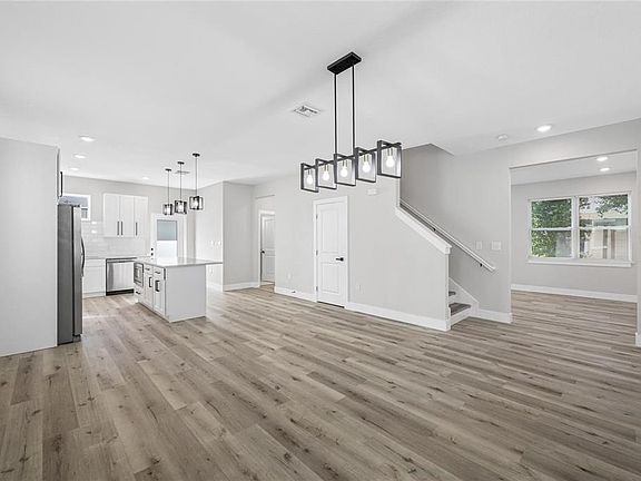 5th image of 6910 DARTMOUTH AVENUE N
