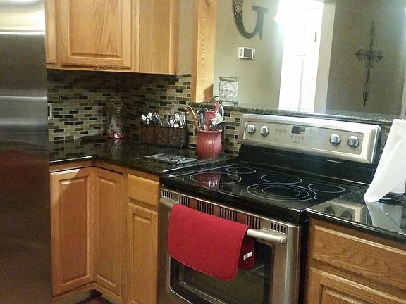 4th image of 16871 Rainbow Ln