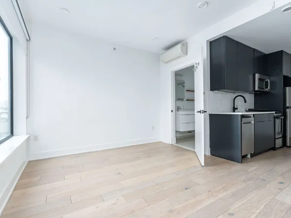 The Avenue in Fishtown