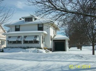 726 S 4th St, Hoopeston, IL 60942