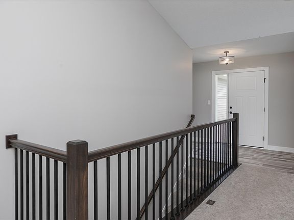 3rd image of 302 Devin Dr