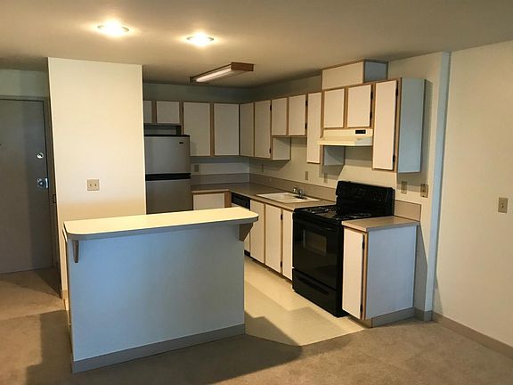 3rd image of 5225 50th Ave NE