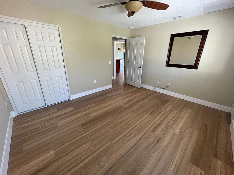 325 N Melrose Dr #H — Photo 10