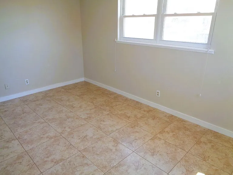 621 Westview Ave — Photo 21