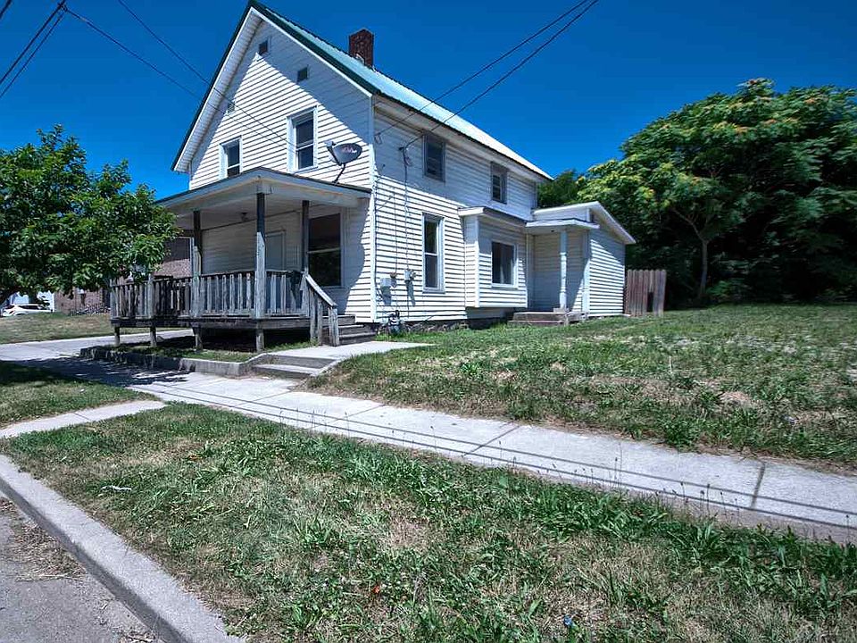 1st image of 208 Middlebury St