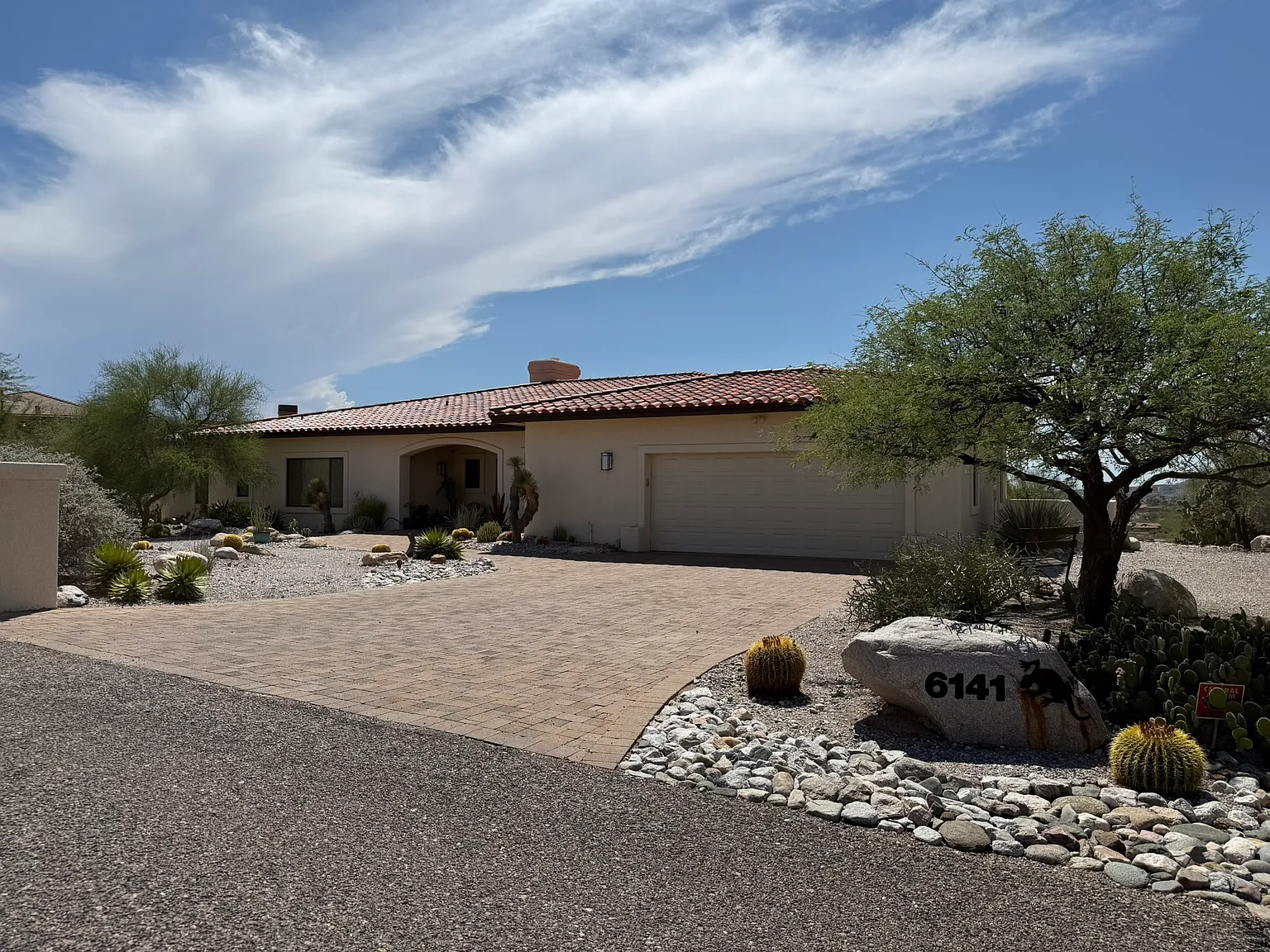 Panoramic Views 85750! — Photo 1