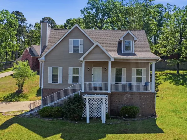 98 Emerald Dr, Maumelle, AR 72113