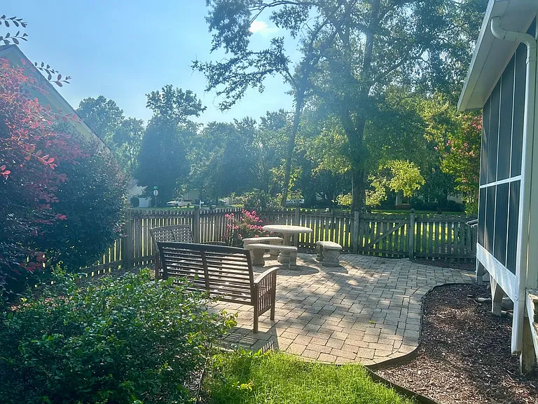 5703 Stardust Dr — Photo 3