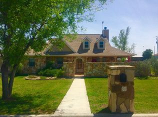 1106 E Green St, Llano, TX 78643