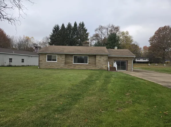 5536 Cleveland Massillon Rd, Barberton, OH 44203
