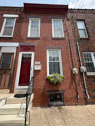 2559 E Birch St Photo 1