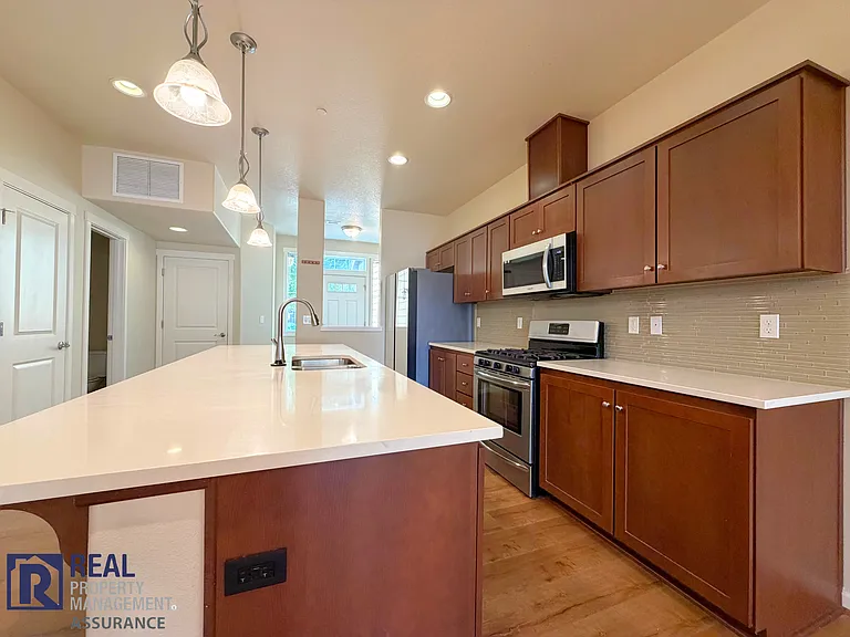 7951 NE Caitlin St — Photo 6