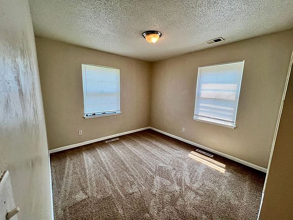 5th image of 2630 S 49th St