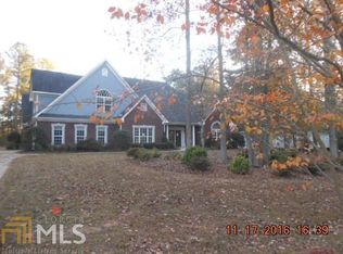 2 Peachtree Lake Dr, Sharpsburg, GA 30277