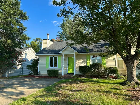 1894 Wellons Dr, Greenville, NC 27858