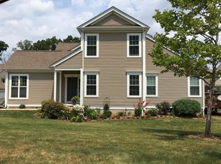 100 Barkledge Dr, Newington, CT 06111