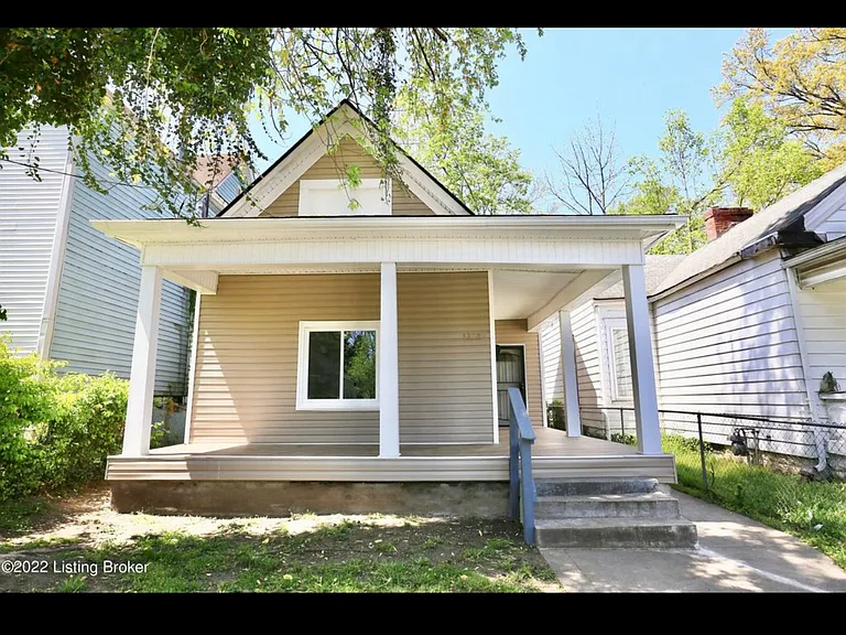1332 Olive St — Photo 1