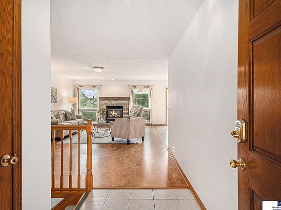 4th image of 8015 S 69th St
