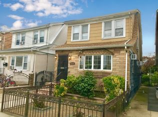 5429 152nd St, Flushing, NY 11355
