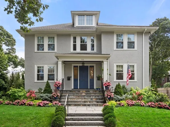 98 Manet Rd Unit 1, Newton, MA 02467