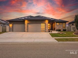 672 E Vivid Sky Dr, Meridian, ID 83646