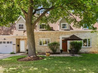 816 Windsor Rd, Glenview, IL 60025