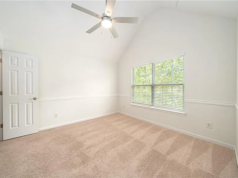 715 Moonlight Way — Photo 38