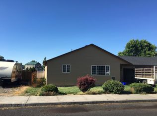 2837 SW Volcano Cir, Redmond, OR 97756