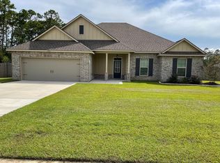 11621 Brookstone Dr, Ocean Springs, MS 39564