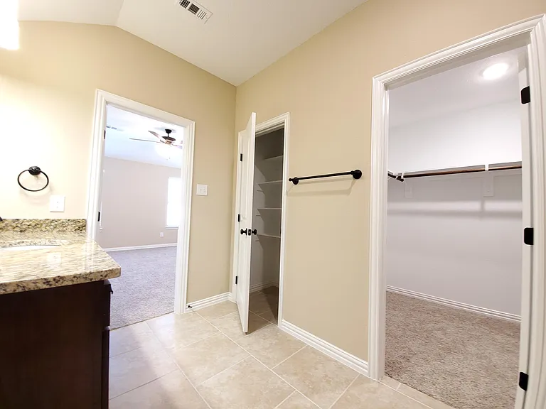 112 Canales Cir — Photo 14