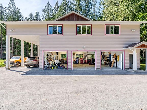 3rd image of 1520 Lazo Ln
