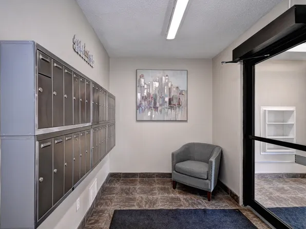 Waterloo Avenue Apartments, 270 Waterloo Ave, Guelph, ON N1H 3J5