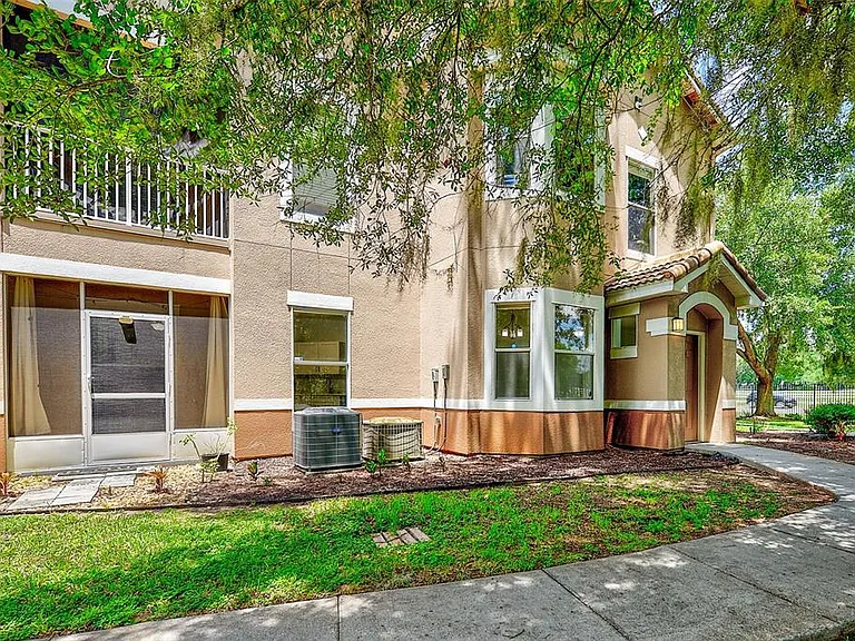 18138 Villa Creek Dr #18138 — Photo 33