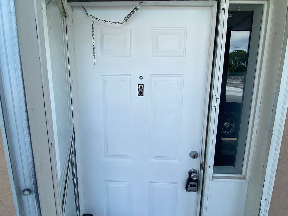 1st image of 135 N Meridian St #8