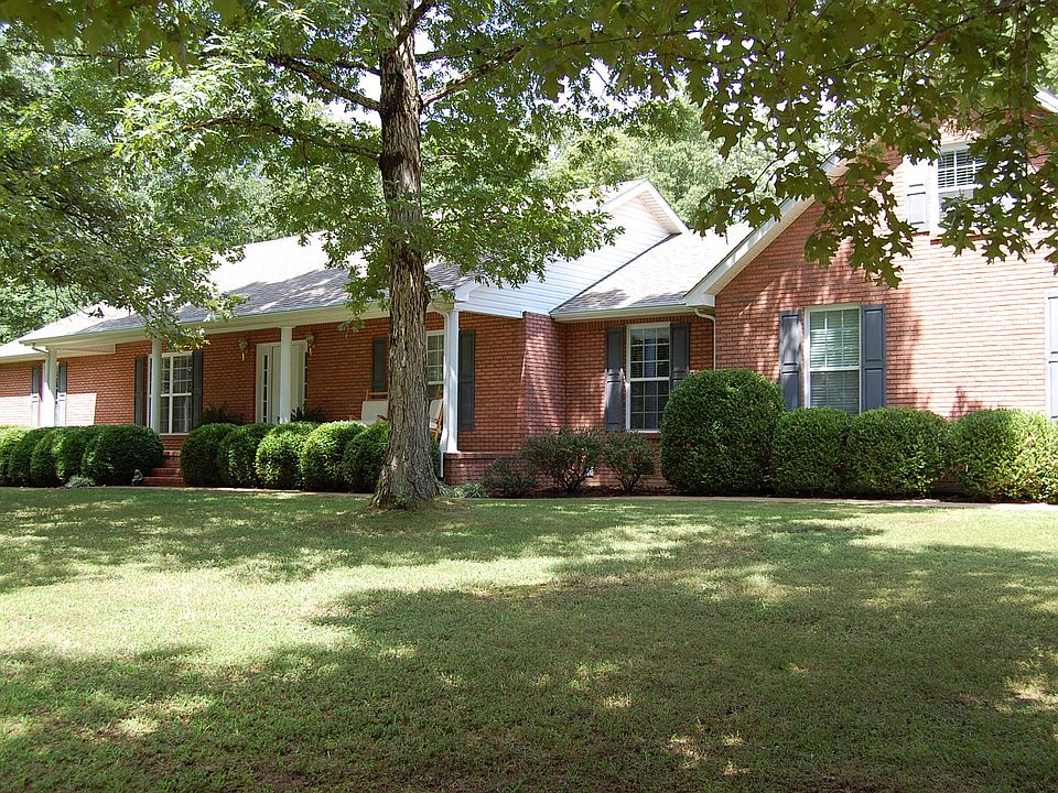 1st image of 105 Parkwood Ln