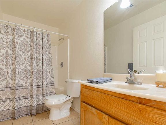5th image of 10653 S Pearl Ave