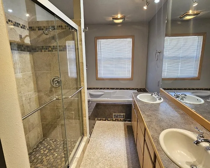 1005 N 3rd St E #1 — Photo 5