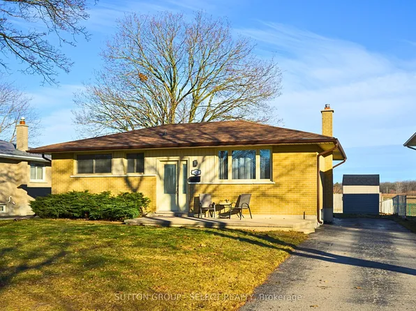 47 Aponi Cres, London, ON N5V 2V3